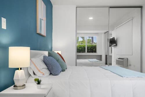 Puerto Rico Oceanpark Beach Rental With King Size Bed Otium Rentals