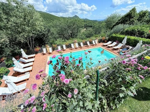 Vicolo - Sleeps 5 With air Con, Wifi, Balcony for Dining and Pool