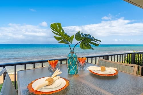 Papakea L207 Ocean Front 1 Bedroom 1 Condo by RedAwning