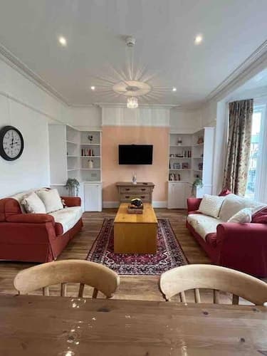 Stunning 4-bed Apartment in Cambridge