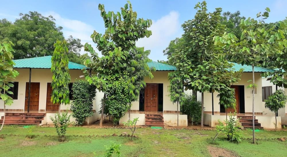 Hotel Yash Vilas