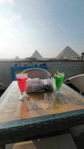 Pyramids Holiday Inn