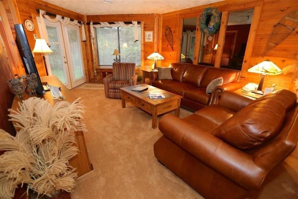 Seven Springs Stoneridge 3 Bedroom Standard Condo, Single Level! by RedAwning - Save 10% on 3 Nights, 15% on 5 Nights!