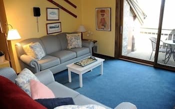 Seven Springs 2 BR + Loft Condo, Private Deck by RedAwning - Save 10% on 3 Nights, 15% on 5 Nights!
