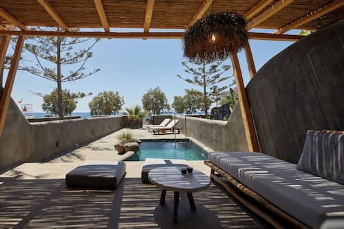 Oscar Beachfront Suites-Adults Only