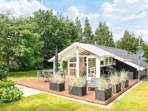 6 Person Holiday Home in Ulfborg