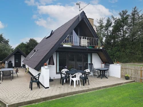 6 Person Holiday Home in Thyholm