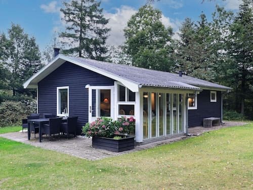 5 Person Holiday Home in Hojslev