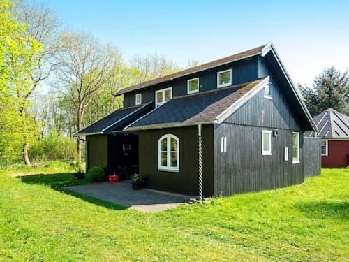 6 Person Holiday Home in Hovborg