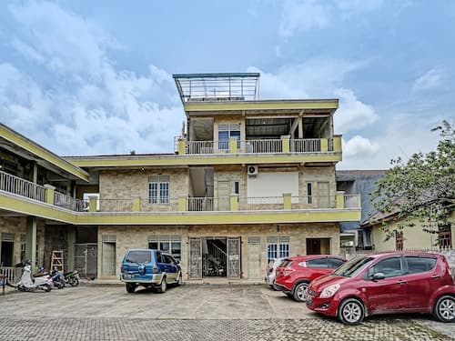 OYO Life 91873 Nugraha Kost