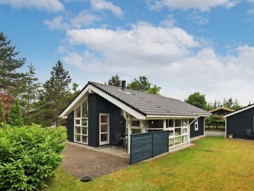 4 Star Holiday Home in Hals