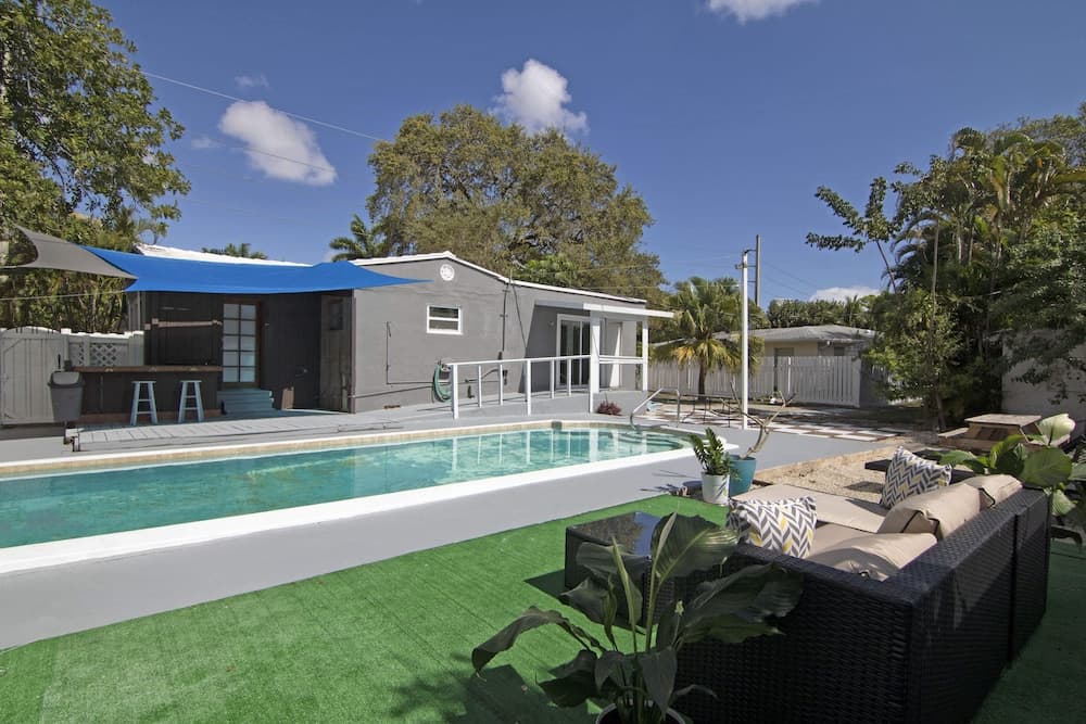 Tarpon River Getaway