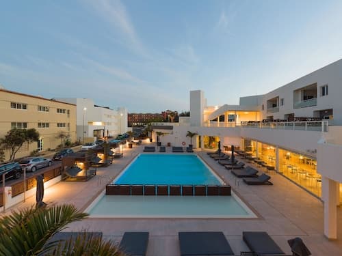 001 HIGOS BEACH BOUTIQUE Singular Hotel Residence
