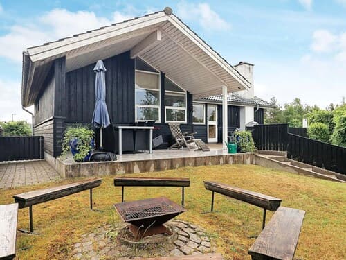 6 Person Holiday Home in Hals