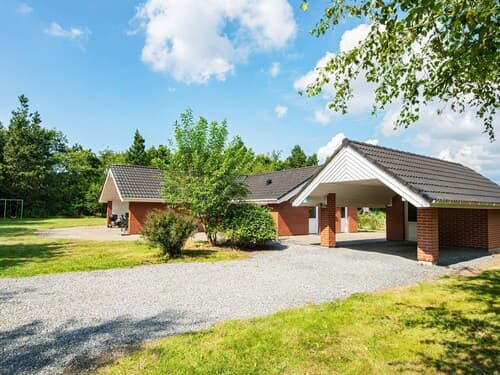 8 Person Holiday Home in Oksbol