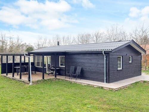 6 Person Holiday Home in Hals