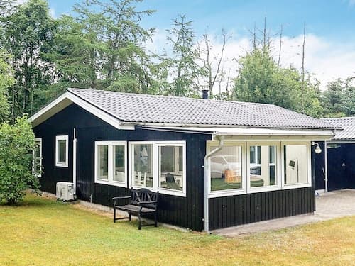 6 Person Holiday Home in Hals