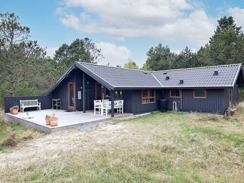 6 Person Holiday Home in Albaek