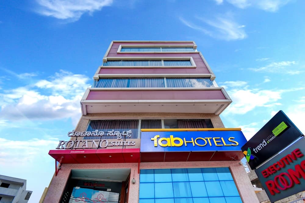 Fabhotel Rotano Suites