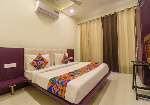 Fabhotel Golden Home