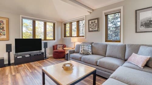 Lulu City 5B by Avantstay Across From Lift #7 10-minute Walk to Downtown