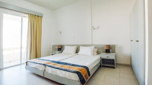 Lefteris Insta-worthy Studio With Balcony