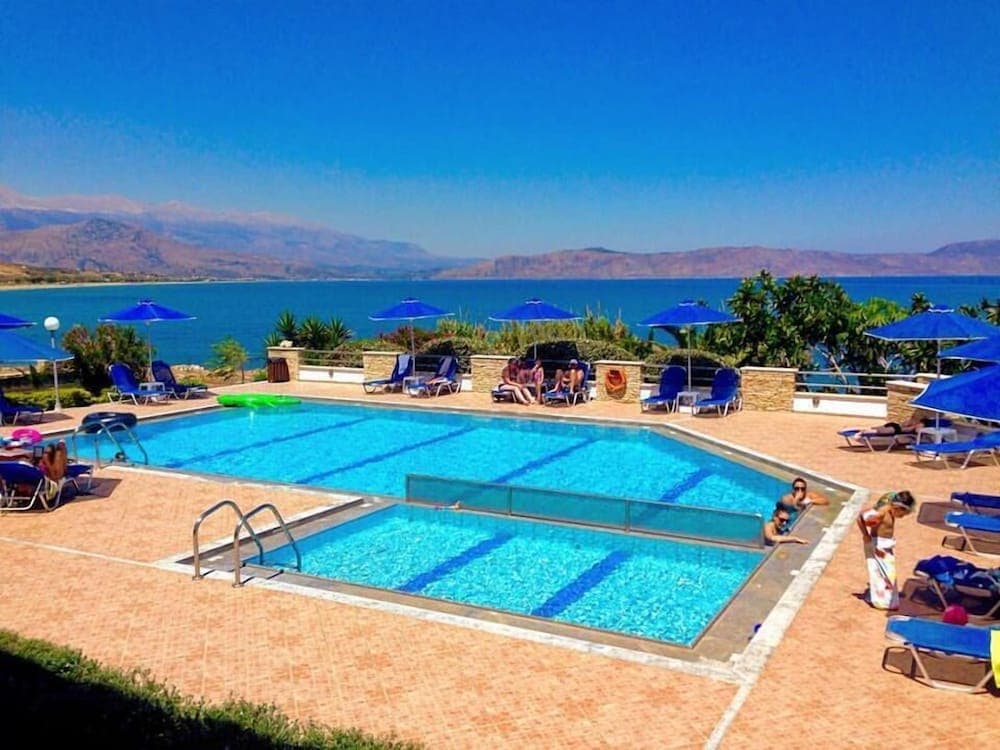 Kanakis Blue Beach Apartments