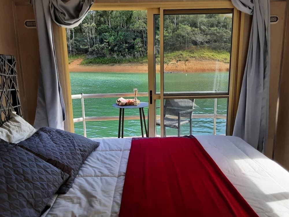Float Inn