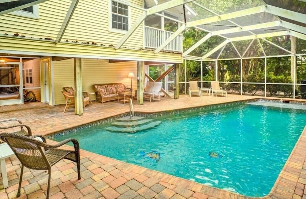 Bird Of Paradise 4 Bedroom Home by RedAwning