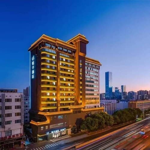Orange Hotel