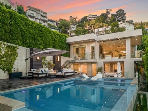 Sunset Heights - Elegant Modern Villa With Beautiful Views in the Hills