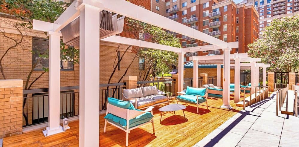 Spacious 2BR Condo at Ballston