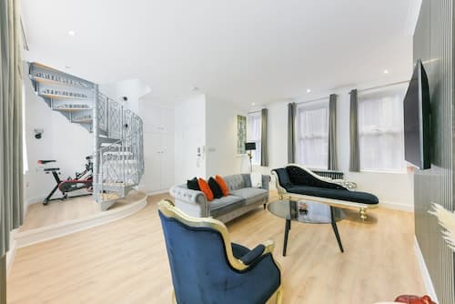 Avari Apartments - Hatton Collection