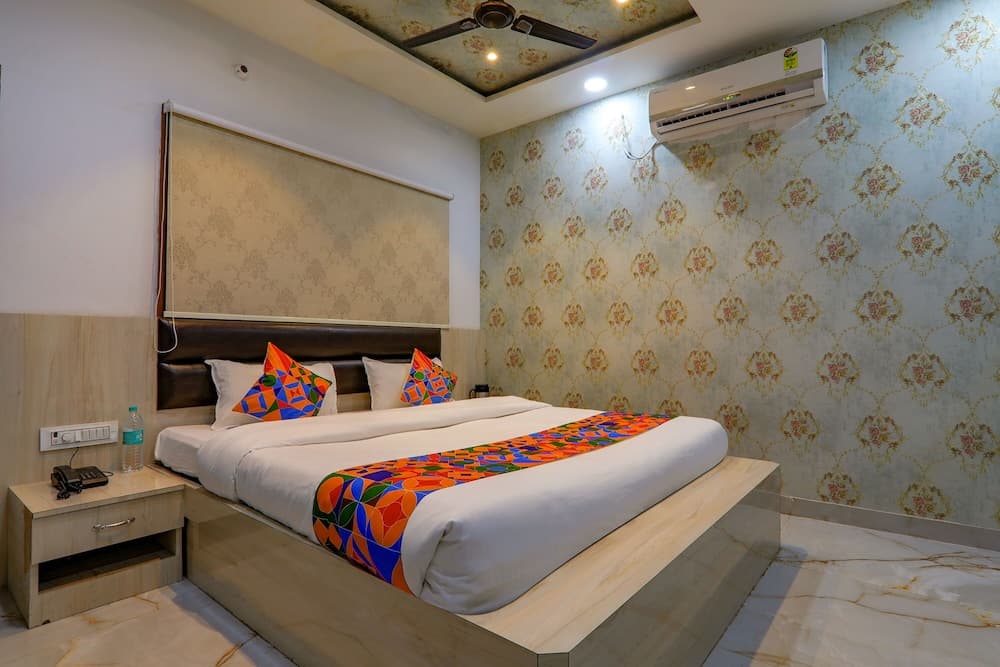 Fabhotel Super 3 Premium