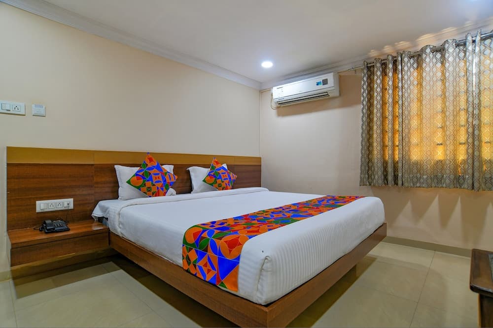 Fabhotel Pishori