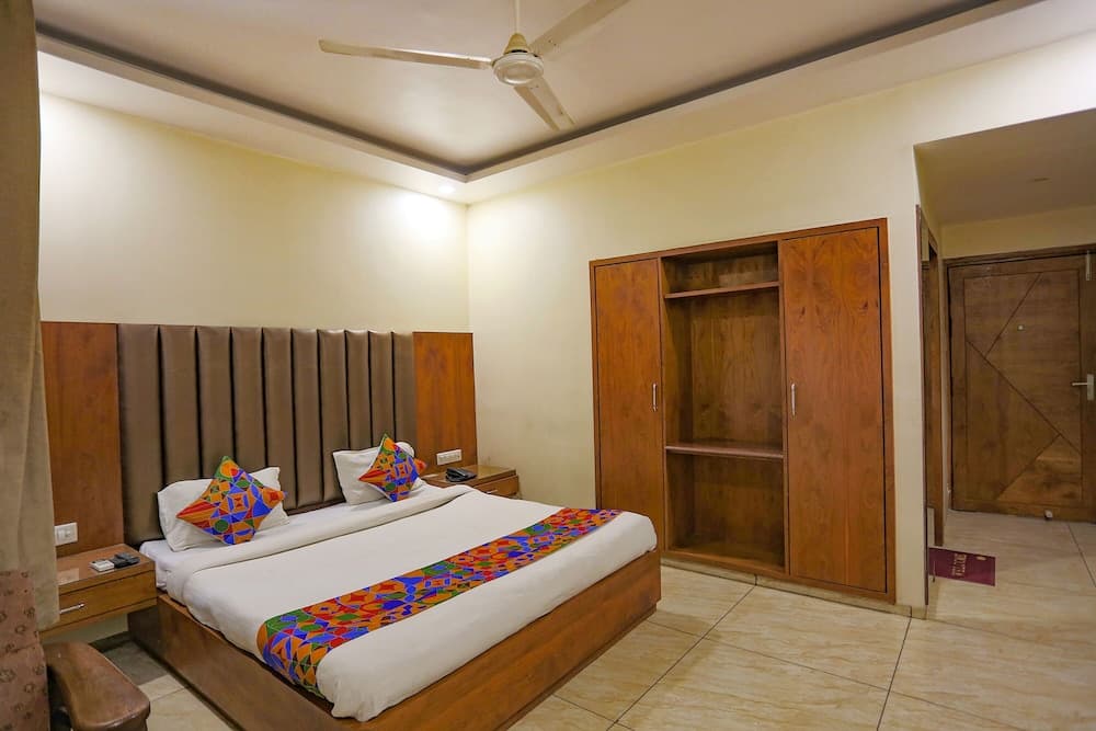 Fabhotel Surya