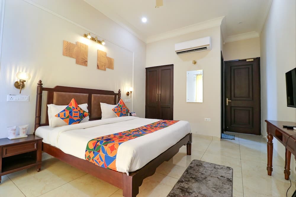 Fabhotel K9 Villa
