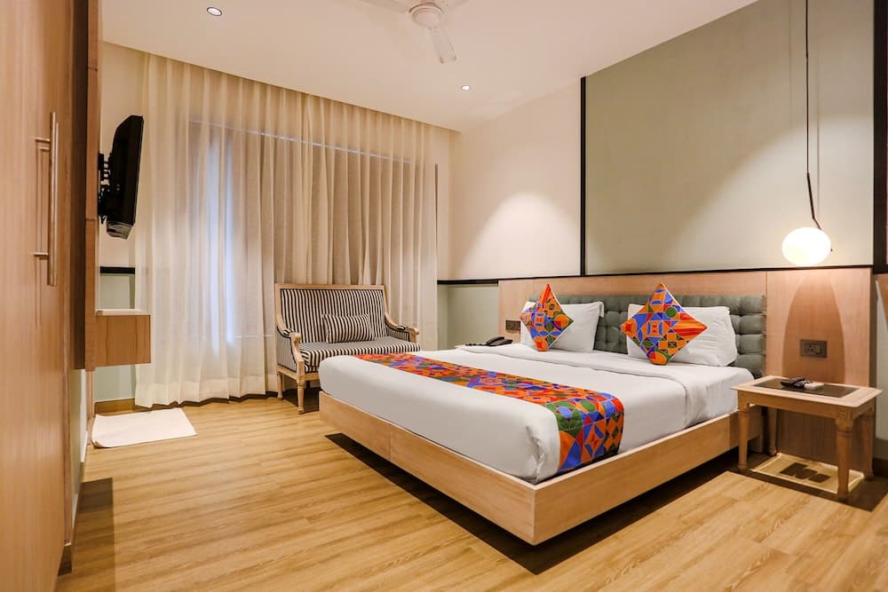 Fabhotel Heaven In