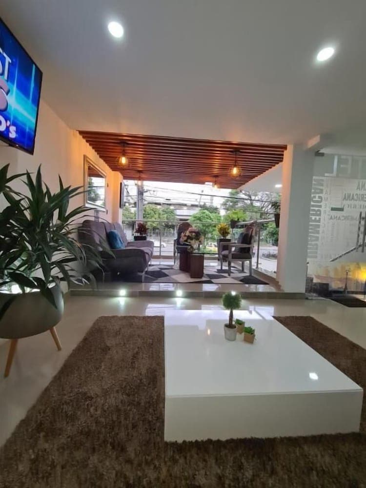 HOTEL SURAMERICANA