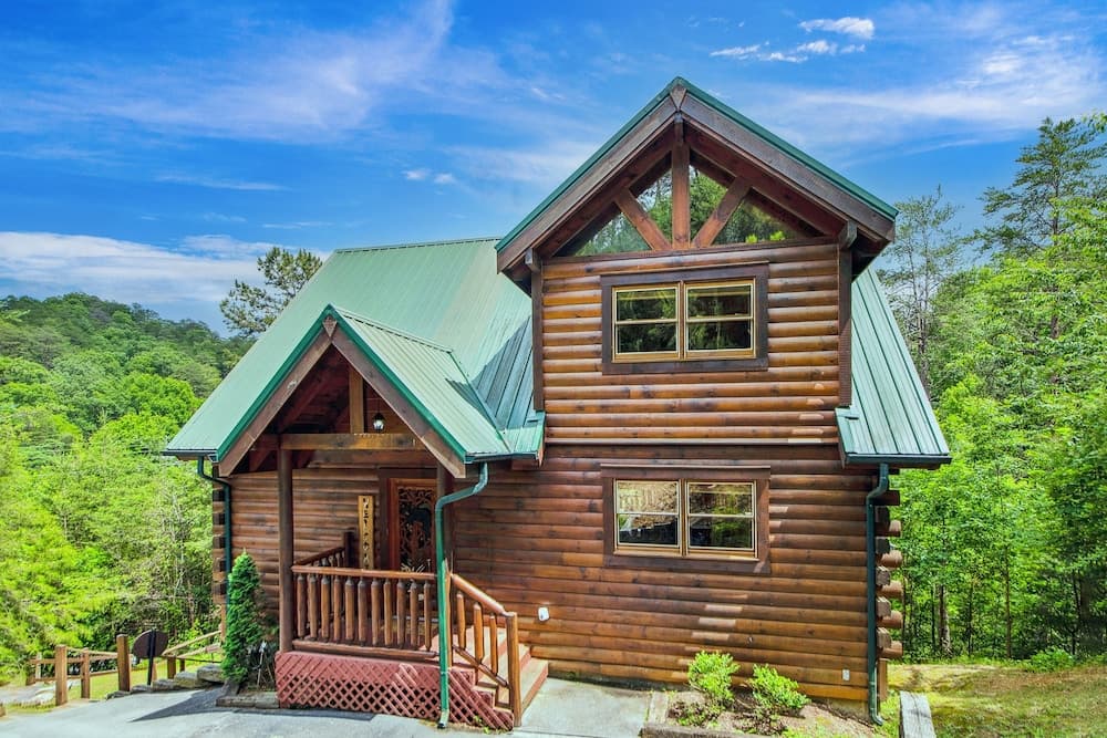 Wilderness Lodge 3 Bedroom Cabin by RedAwning