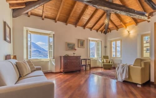 Casa Ferrari in Varenna