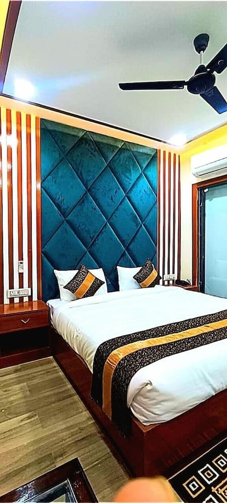 HOTEL The Rich Grand