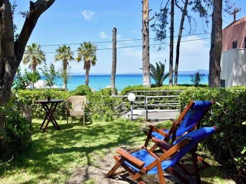 Stay at Beachfront Villa Lilia in Pefkohori, Halkidiki for a Dreamy Vacation