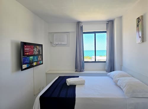 Vista Mar na Pajuçara: Amplo 2Q com Piscina