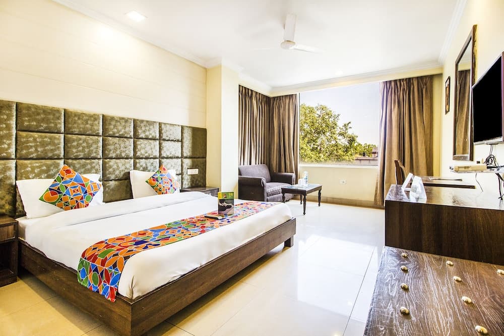 FabHotel Aay Kay