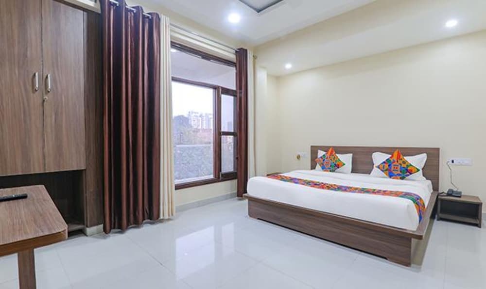 FabHotel The Gahmar Inn