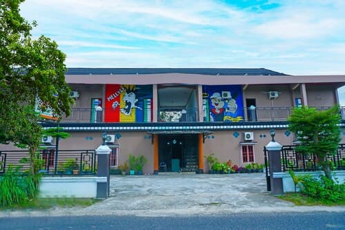 Hotel O Wisma Melyro Syariah Near Yamaha - Thamrin Brothers Cabang Muara Dua