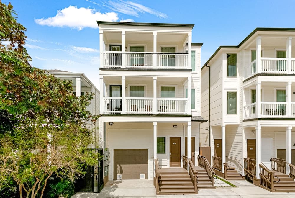 Breathtaking Condos Near French Quarter