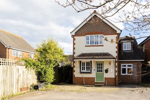 South Downs retreat house with parking