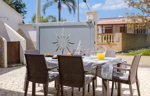 Villa Diamante Torre Lapillo With Air Conditioning, Parking And Wi-fi
